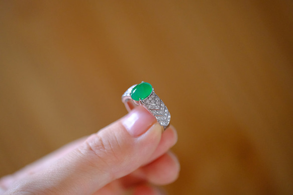 23-25 受注製作 k18金 天然 ミャンマー産 本翡翠 リング 指輪 爪留め 2枚目の画像