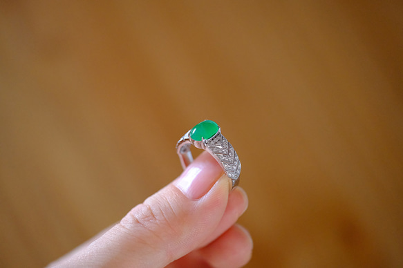 23-25 受注製作 k18金 天然 ミャンマー産 本翡翠 リング 指輪 爪留め 3枚目の画像