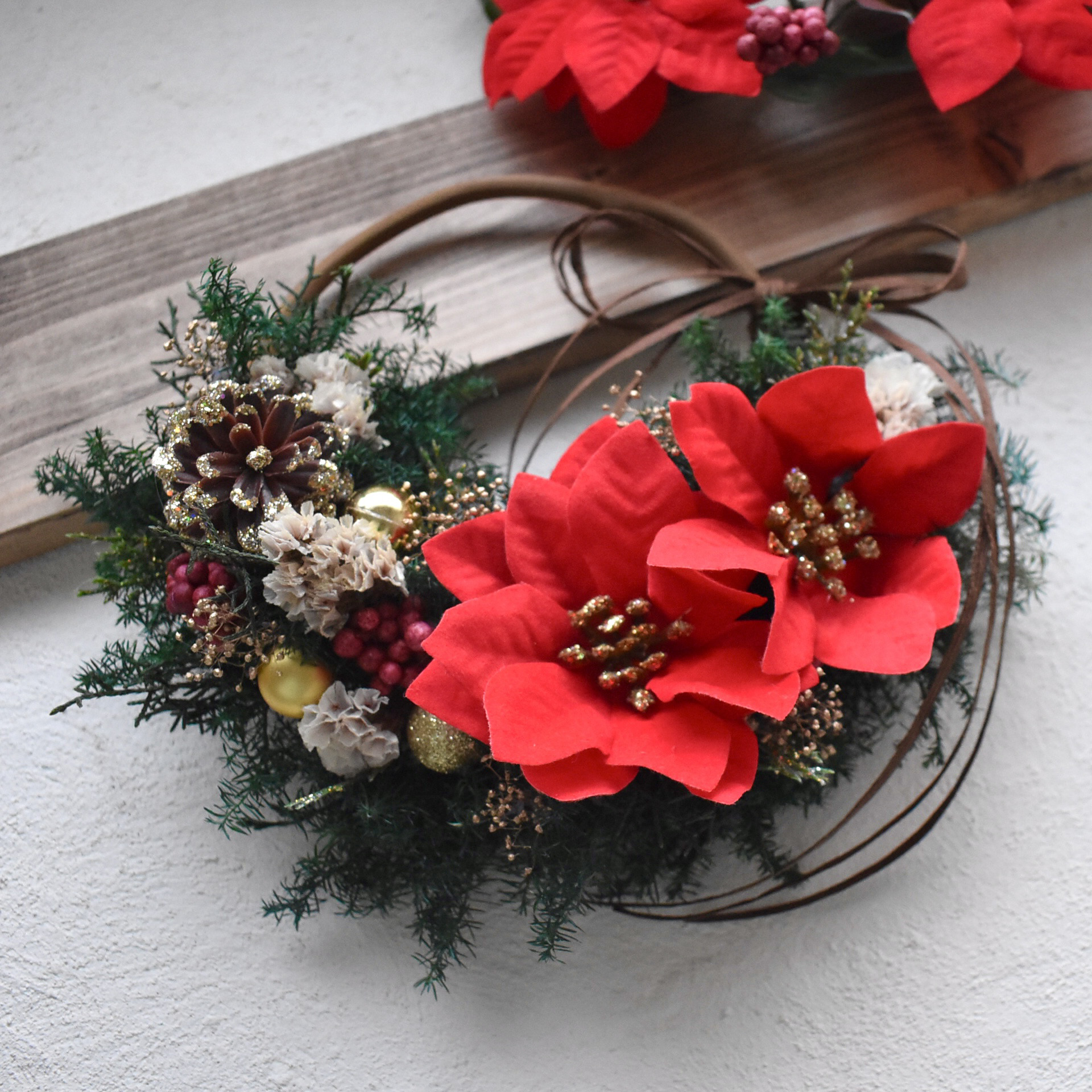 【Creema限定】ポインセチアのクリスマスリース　ラッピング　プレゼント 5,460円
