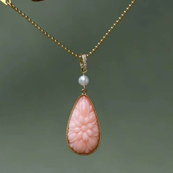 天然　 台湾momo 珊瑚　デザイン　ダイヤモンドネックレス　k18 1枚目の画像