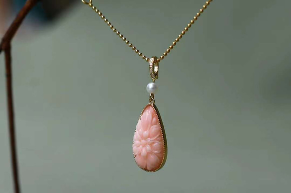 天然　 台湾momo 珊瑚　デザイン　ダイヤモンドネックレス　k18 3枚目の画像
