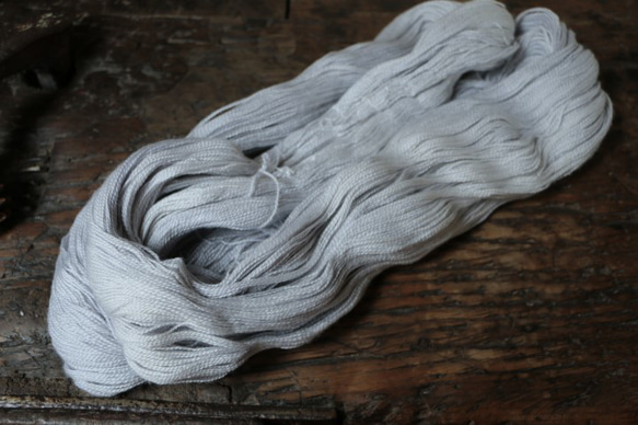 Sobakiri  手染めの極細毛糸　レース編みに最適　80% Extra Fine Merino + 20% Silk 3枚目の画像
