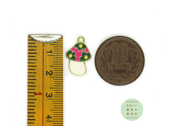 ポップでキッチュな花模様のキノコのエナメルチャーム（フーシャピンク/ゴールド）2個セット #CE-0240 4枚目の画像