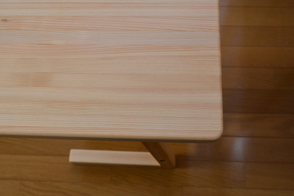 サイドテーブル　コーヒーテーブル　ソファー用　角幅45cm 奥行き30cm 高さ50cm 無垢のヒノキ　コの字型 5枚目の画像