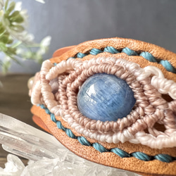 "Kyanite Macrame Leather Bracelet"カイヤナイトのマクラメレザーブレスレット 6枚目の画像