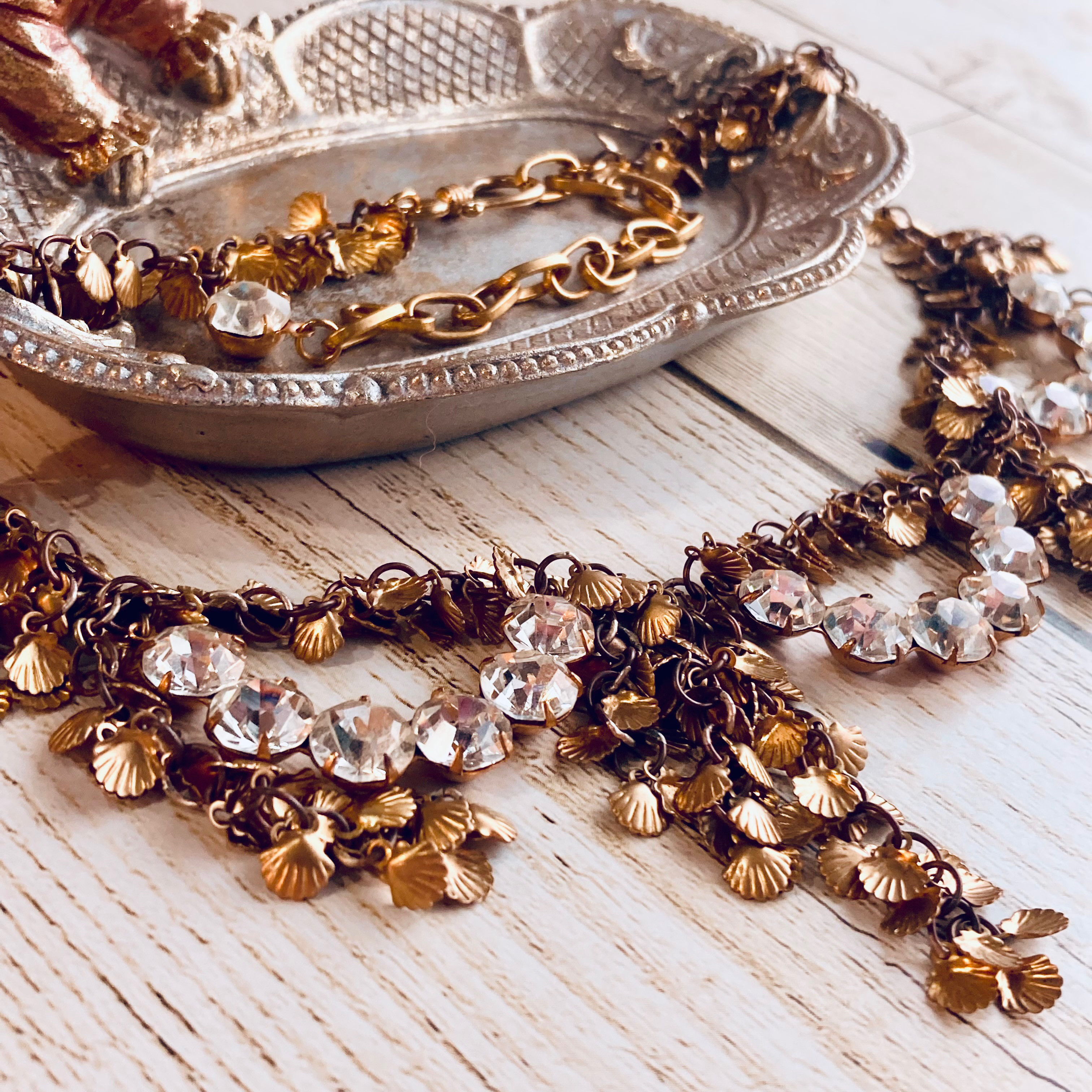 ✤チェコスロバキアヴィンテージグラス 真鍮シェル スカラップネックレス✤