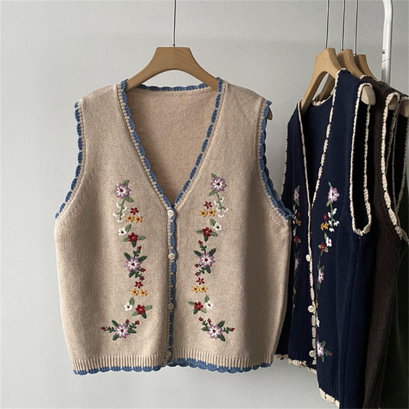 ゆったりニット花刺繍レディースベストトップス 1枚目の画像