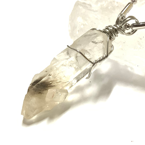 天然石 ヒマラヤ水晶 六角柱 原石　5000g 天然石 ヒマラヤ水晶 六角柱 原石5000g