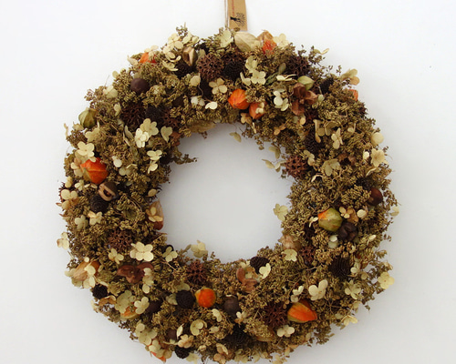 引き揃え糸と木ノ実のリース 木の実 / リース – IPPO オンラインショップ