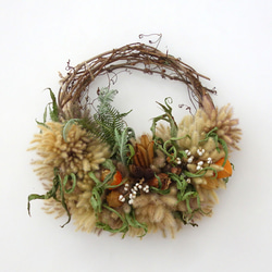 引き揃え糸と木ノ実のリース 引き揃え糸と木ノ実のリース