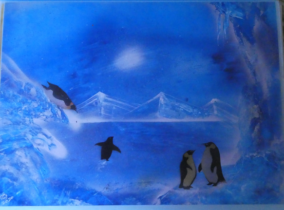 氷原の親密な一瞬：極地の静寂を映す4羽のペンギンと深青の世界』 1枚目の画像