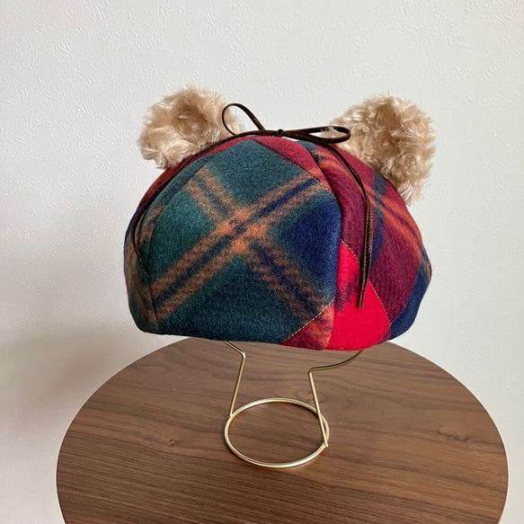 クリスマスカラー　タータンチェックのテディベアベレー帽（くま耳帽子　赤チェック） 3枚目の画像
