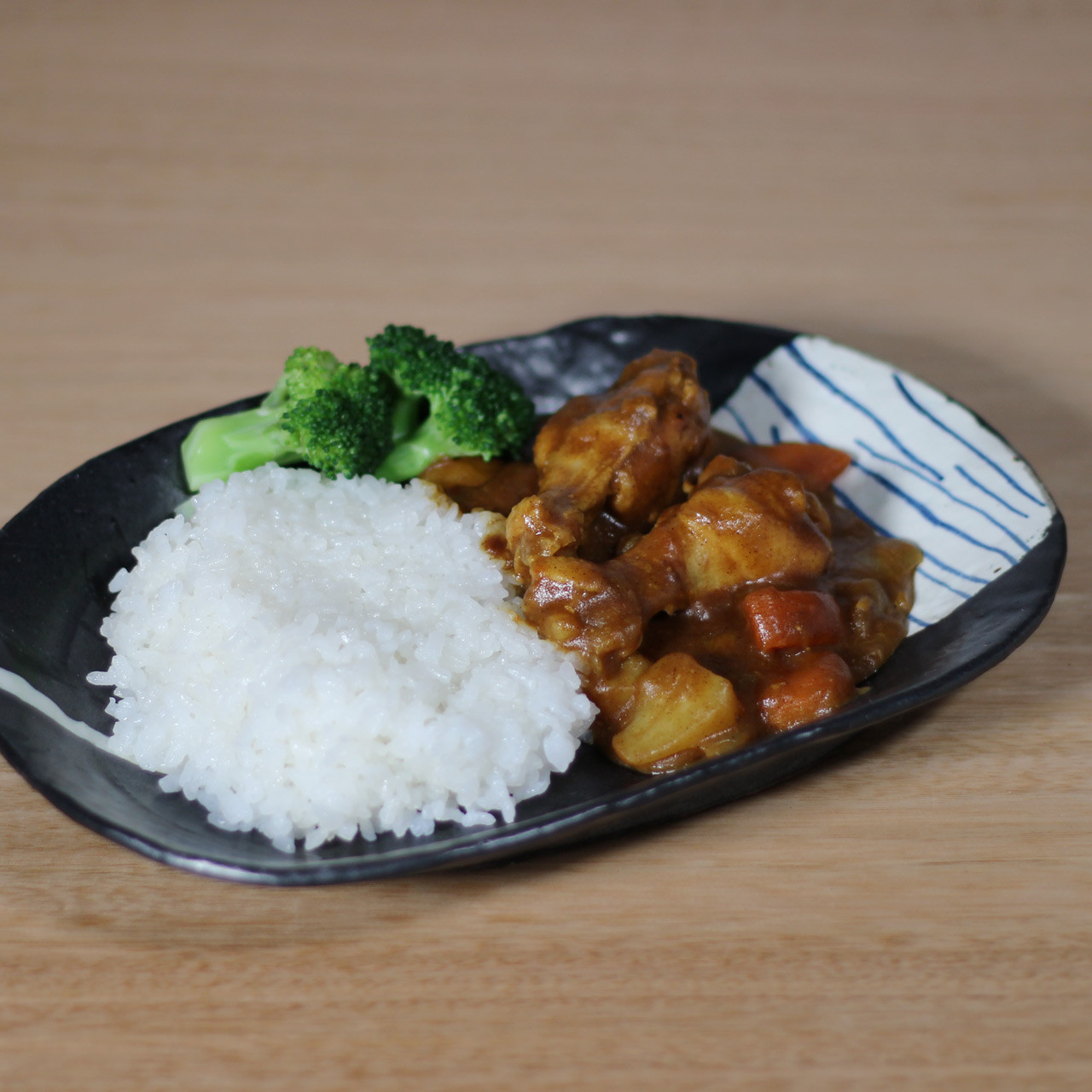 【黒釉 小判皿大】s7 パスタ・カレー皿 美味しい 人気 おしゃれ 素敵 かわいい 誕生日 プレゼント 陶芸