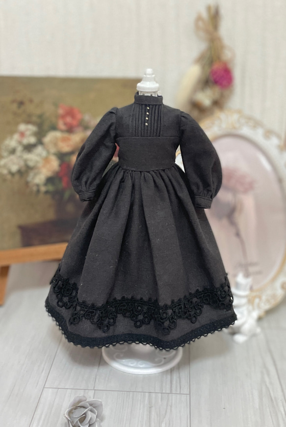 22cmドール服リカちゃん　ピュアニーモ　黒のクラシカルドレス 2枚目の画像