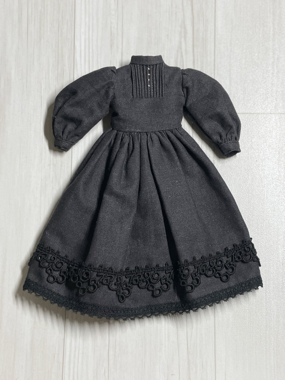 22cmドール服リカちゃん　ピュアニーモ　黒のクラシカルドレス 7枚目の画像