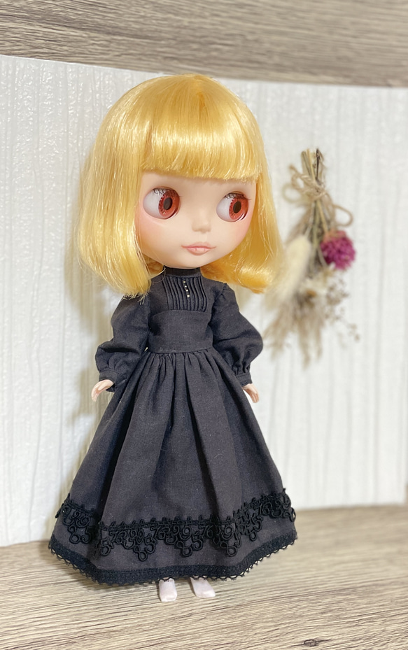 22cmドール服リカちゃん　ピュアニーモ　黒のクラシカルドレス 1枚目の画像