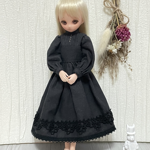 22cmドール服リカちゃん ピュアニーモ 黒のクラシカルドレス