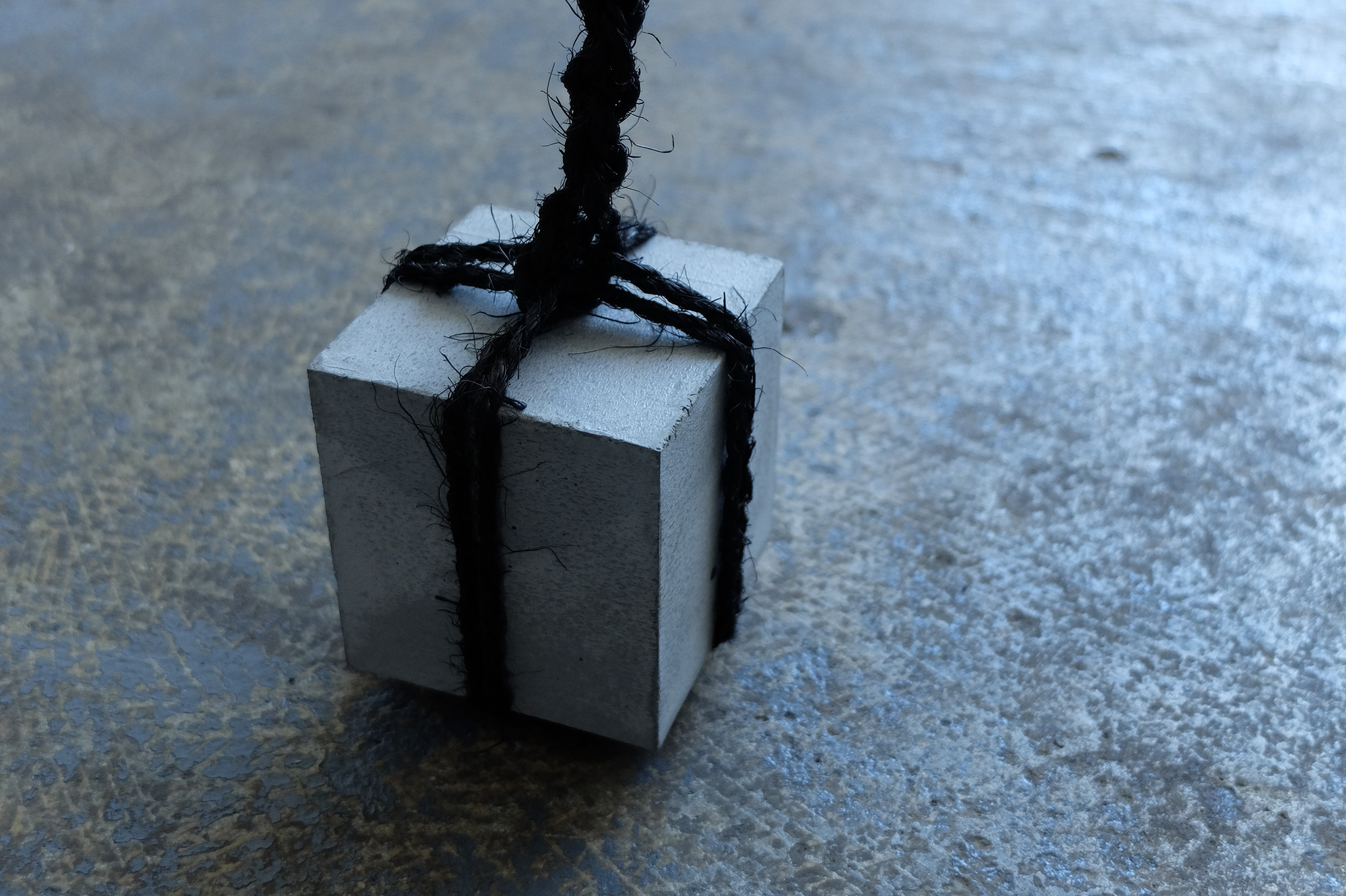 モルタル関守石　小