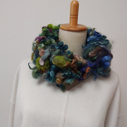 手織り手紡ぎのスヌード　寒色系のイングリッシュラスター 1枚目の画像