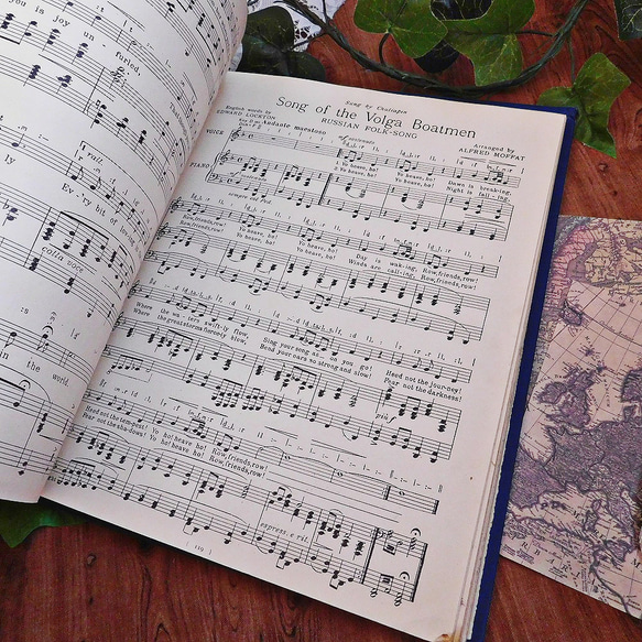 ☆゜+.20世紀　楽譜が豊富なアンティーク本　イギリスの曲　アンティークブック　ヴィンテージ本　洋書　古書　英国　 10枚目の画像