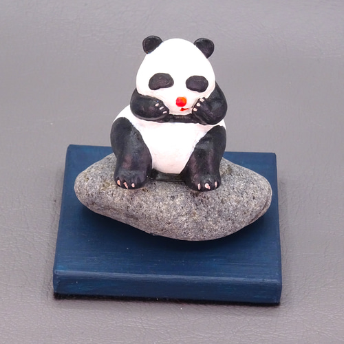 動物彫刻付き天然石 パンダ石 【公式通販】