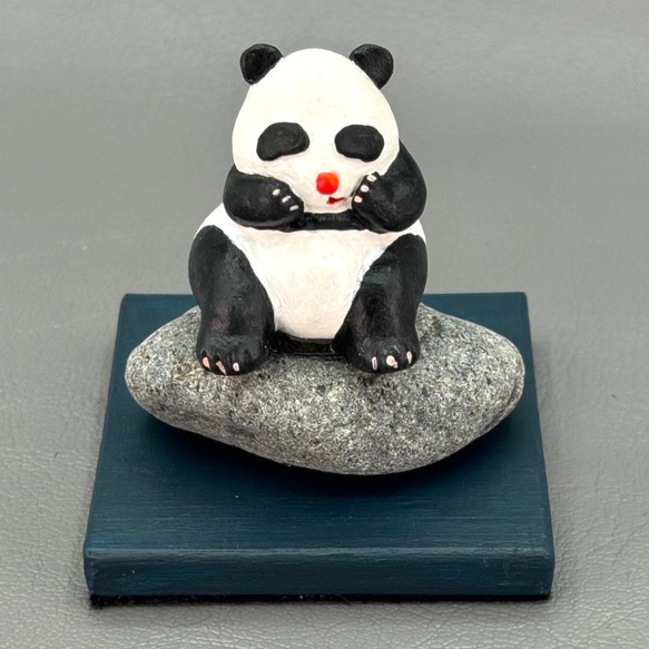 石の上にも三年 パンダ2 その他人形 UKfactory 通販 16919840｜Creema