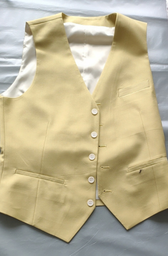 高品質！黃色 3 件長袖新郎燕尾服夾克背心長褲婚禮新娘款式 第4張的照片