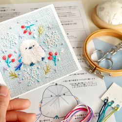 [刺繍キット]ふわふわシマエナガ手刺繍飾り 6枚目の画像