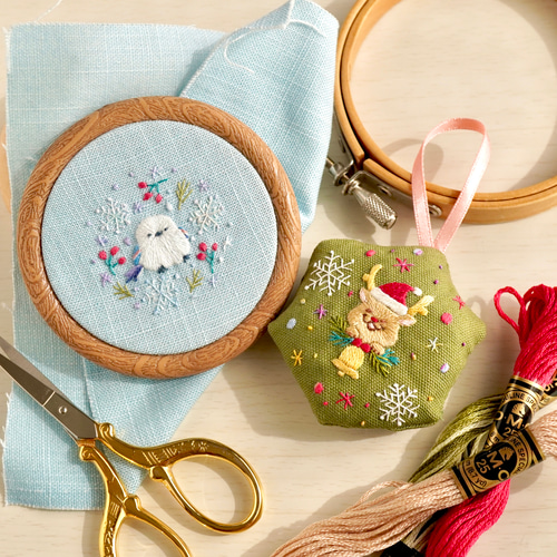 刺繍キット]ふわふわシマエナガ手刺繍飾り キット moha._.moha