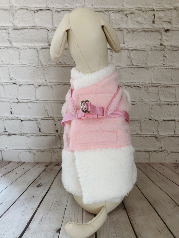 冬用犬猫ハーネス  ベビーピンク　あったかモコモコ襟・裾付き　 5枚目の画像