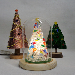 【クリスマスツリー】カレットガラスフュージング 1枚目の画像