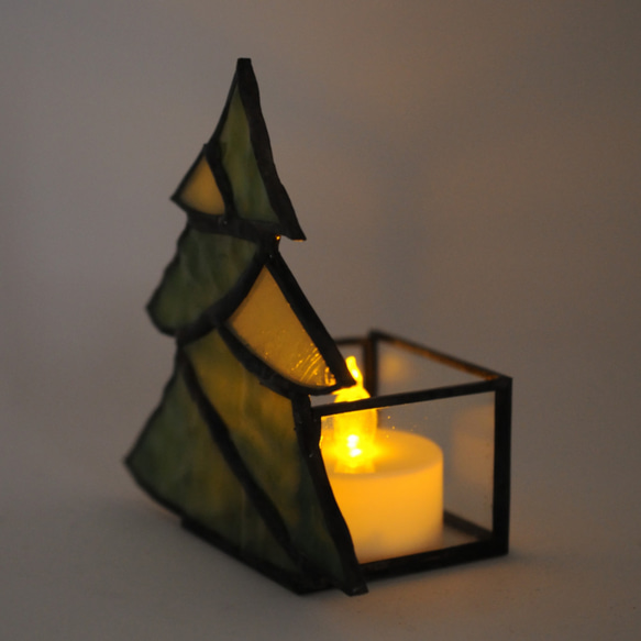 クリスマスツリー　ステンドグラス　キャンドルホルダー　LEDキャンドル付き 3枚目の画像