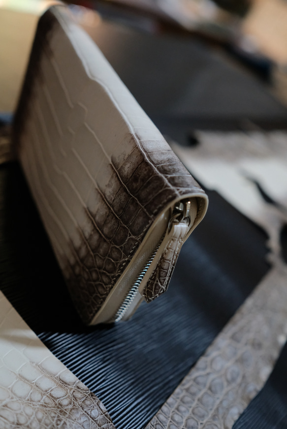 ヒマラヤタロコダイル手作りラウンドファスナー長財布　手縫い手作り長い財布 8枚目の画像
