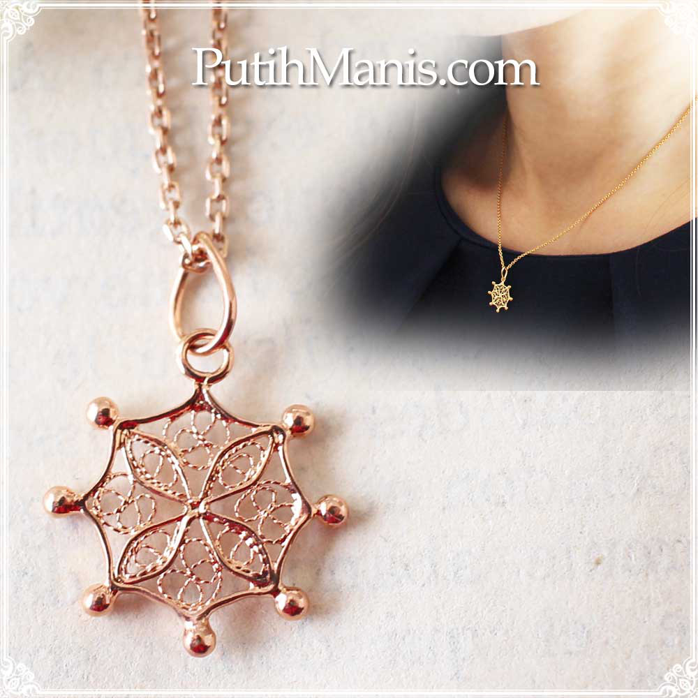 9ムキ(面)のルドラクシャ10mm x 12mmのネックレス インド占星術