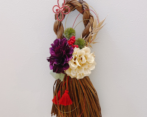 しめ縄リース　赤紫ダリア　小梅 しめ縄リース 赤紫ダリア 小梅 しめ縄リース 赤紫ダリア 小梅 しめ縄