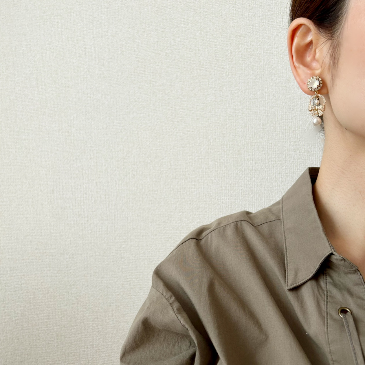 リボンとパールのピアス【スワロフスキー･上品･ウェディング･ブライダル･wedding】{RPG-1020｝