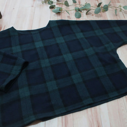 蓬鬆輕盈的羊毛感❣️寬鬆長袖套頭衫（一種尺寸最適合/格紋） 第1張的照片