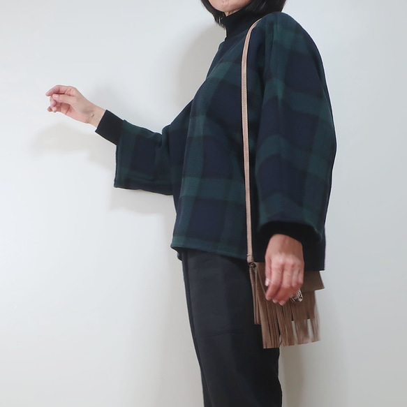 蓬鬆輕盈的羊毛感❣️寬鬆長袖套頭衫（一種尺寸最適合/格紋） 第10張的照片