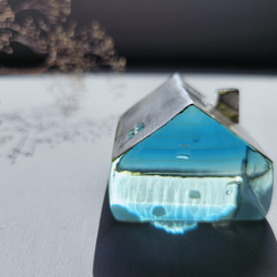 ガラスの家　置物　インテリア　銀屋根　クリア＆ブルー 11枚目の画像