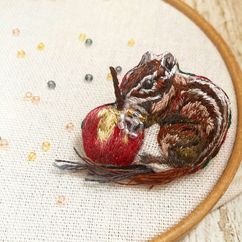 ピンクハウス　刺繍ワッペン　リス　りんご ピンクハウス 刺繍ワッペン リス りんご - メルカリ