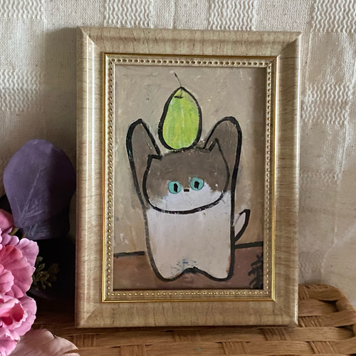 絵画。原画【かわいい猫ちゃんと梨】 絵画。原画手描き【かわいい猫ちゃんが梨を持ち上げている】