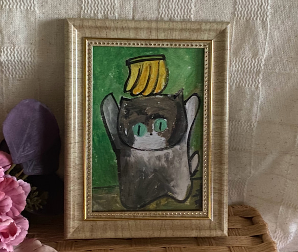 絵画。原画手描き【かわいい猫ちゃんの頭にバナナがついている】 1枚目の画像