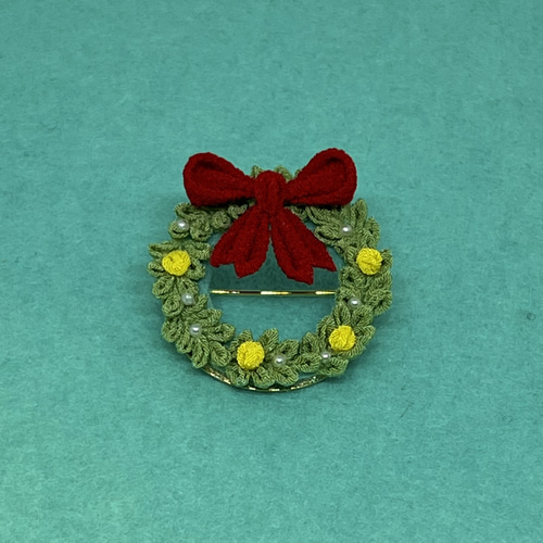 クリスマスブローチセット（リースとヒイラギ）〜つまみ細工