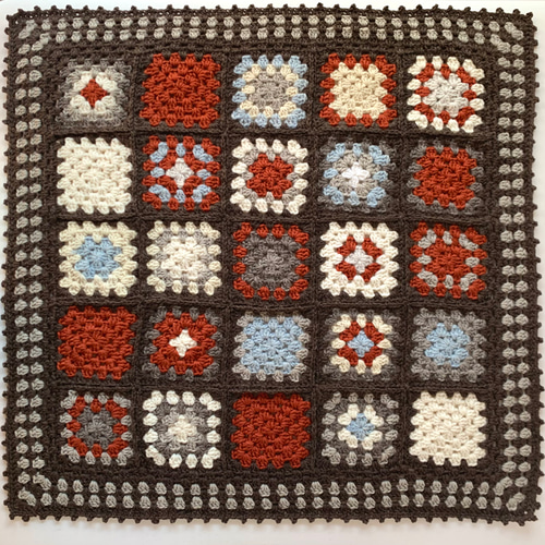 ウール100% 85cmx85cm かぎ針編みのミニブランケット ブランケット