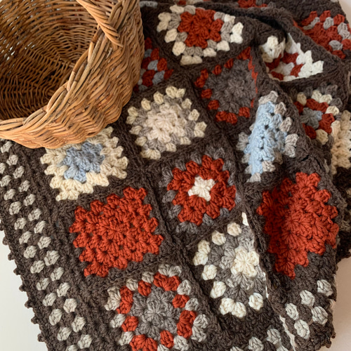 ☆曼荼羅模様のブランケット☆ハンドメイド　ウール100％　かぎ針編み かぎ針で編む 曼荼羅模様 (applemints) | アップルミンツ |本