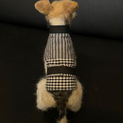 羊毛フェルト犬　ベスト犬　ワイヤーフォックステリアA 4枚目の画像