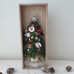 シマエナガのクリスマスツリー　ウッドフレーム　クリスマスフレーム　ナチュラルクリスマス　クリスマスツリー　北欧　置き型 3枚目の画像