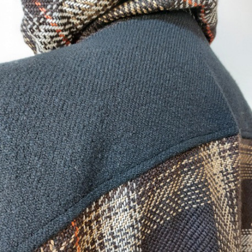 黒×黒チェックポンチョ ～ 羽織る コート ジャケット コスプレ ケープ