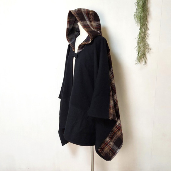 黒×黒チェックポンチョ　～　羽織る　コート　ジャケット　コスプレ　ケープ　マント 2枚目の画像