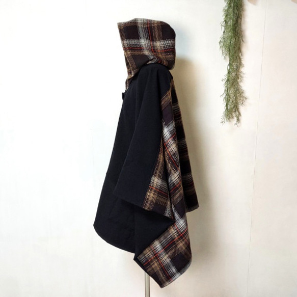 黒×黒チェックポンチョ　～　羽織る　コート　ジャケット　コスプレ　ケープ　マント 3枚目の画像